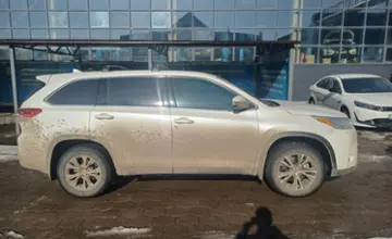 Toyota Highlander 2018 года за 16 000 000 тг. в Караганда фото 4