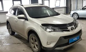 Toyota RAV4 2015 года за 9 500 000 тг. в Астана фото 2