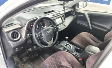 Toyota RAV4 2015 года за 9 500 000 тг. в Астана фото 5