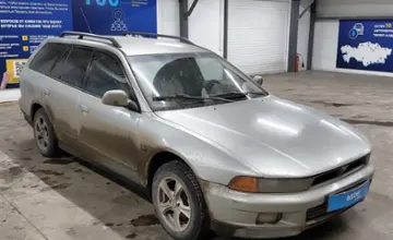 Mitsubishi Galant 1998 года за 2 500 000 тг. в Астана фото 2