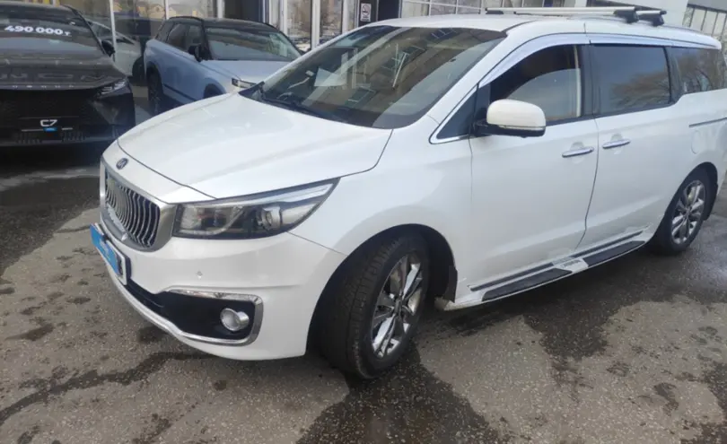 Kia Carnival 2018 года за 10 500 000 тг. в Актобе
