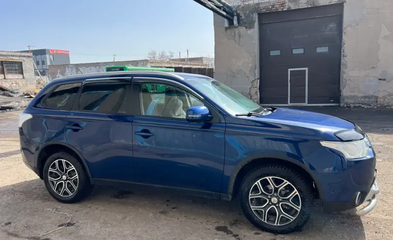 Mitsubishi Outlander 2014 года за 8 500 000 тг. в Карагандинская область фото 4