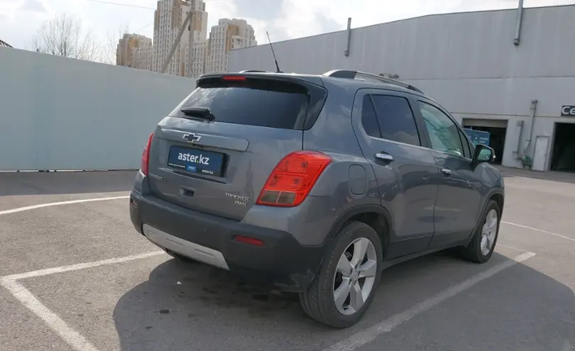 Chevrolet Tracker 2013 года за 5 300 000 тг. в Шымкент фото 3