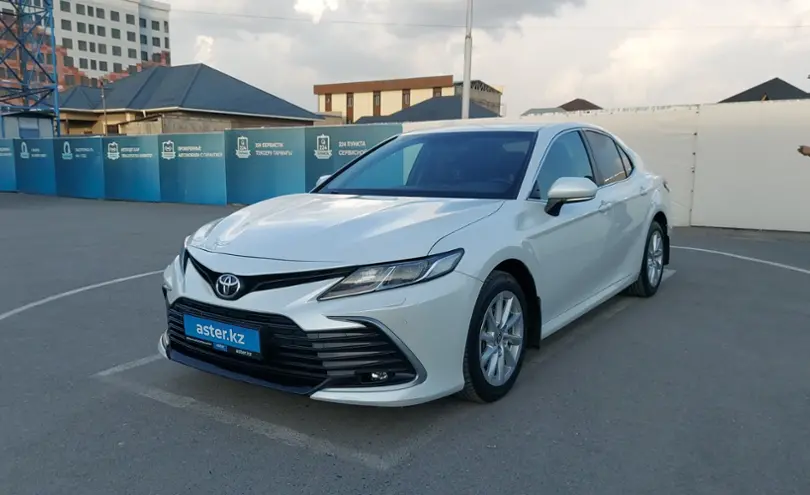 Toyota Camry 2021 года за 13 000 000 тг. в Шымкент