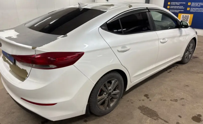 Hyundai Elantra 2017 года за 5 500 000 тг. в Астана фото 5