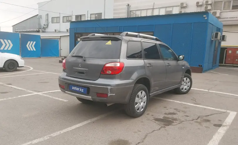 Mitsubishi Outlander 2005 года за 3 500 000 тг. в Алматы фото 3