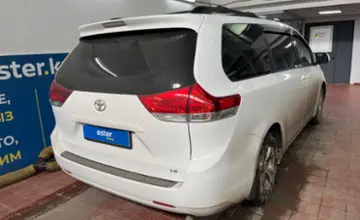 Toyota Sienna 2014 года за 12 000 000 тг. в Астана