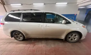 Toyota Sienna 2014 года за 12 000 000 тг. в Астана фото 4