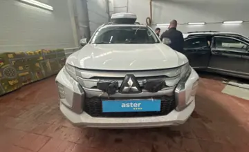 Mitsubishi Pajero Sport 2020 года за 16 000 000 тг. в Астана фото 2
