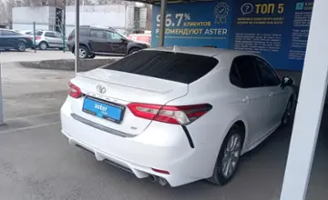 Toyota Camry 2020 года за 11 000 000 тг. в Алматы