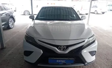 Toyota Camry 2020 года за 11 000 000 тг. в Алматы фото 2