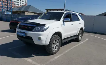 Toyota Fortuner 2006 года за 10 000 000 тг. в Шымкент фото 1