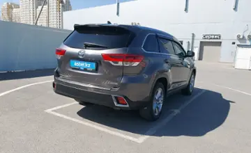 Toyota Highlander 2017 года за 17 000 000 тг. в Шымкент фото 3
