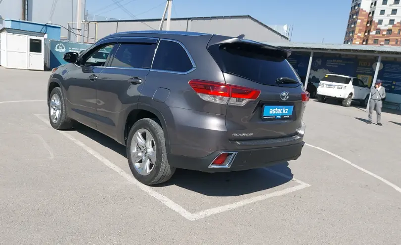 Toyota Highlander 2017 года за 17 000 000 тг. в Шымкент фото 4