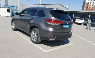Toyota Highlander 2017 года за 17 000 000 тг. в Шымкент фото 4