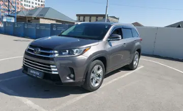 Toyota Highlander 2017 года за 17 000 000 тг. в Шымкент фото 1
