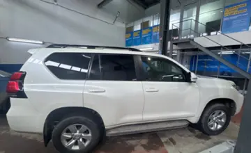 Toyota Land Cruiser Prado 2018 года за 24 000 000 тг. в Астана фото 4