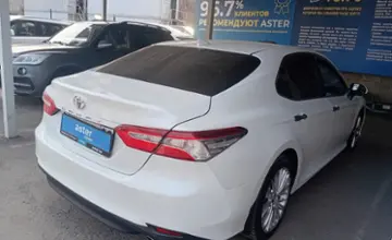Toyota Camry 2019 года за 13 000 000 тг. в Алматы
