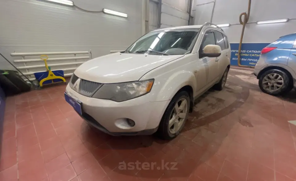 Mitsubishi Outlander 2007 года за 7 500 000 тг. в Астана