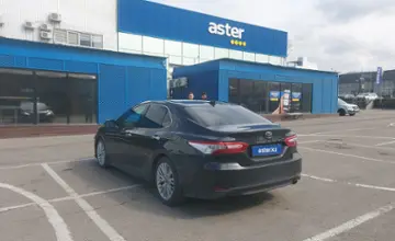 Toyota Camry 2019 года за 14 000 000 тг. в Алматы фото 4