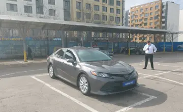 Toyota Camry 2020 года за 10 000 000 тг. в Алматы фото 2