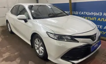 Toyota Camry 2018 года за 11 000 000 тг. в Астана фото 3