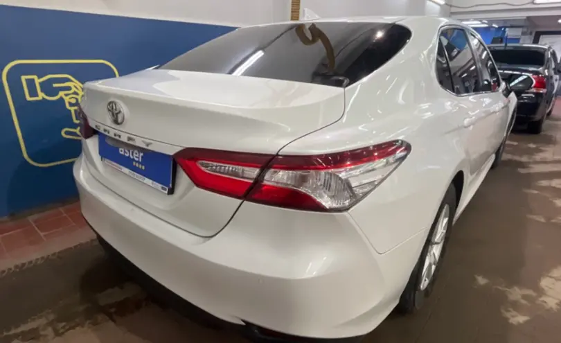 Toyota Camry 2018 года за 11 000 000 тг. в Астана фото 5