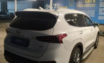 Hyundai Santa Fe 2019 года за 13 000 000 тг. в Алматы