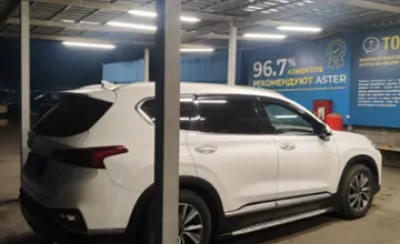 Hyundai Santa Fe 2019 года за 13 000 000 тг. в Алматы фото 4
