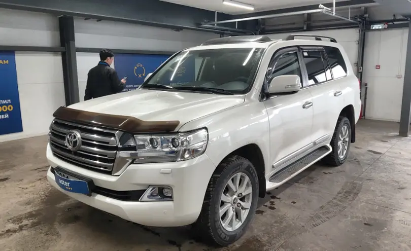 Toyota Land Cruiser 2018 года за 34 000 000 тг. в Астана