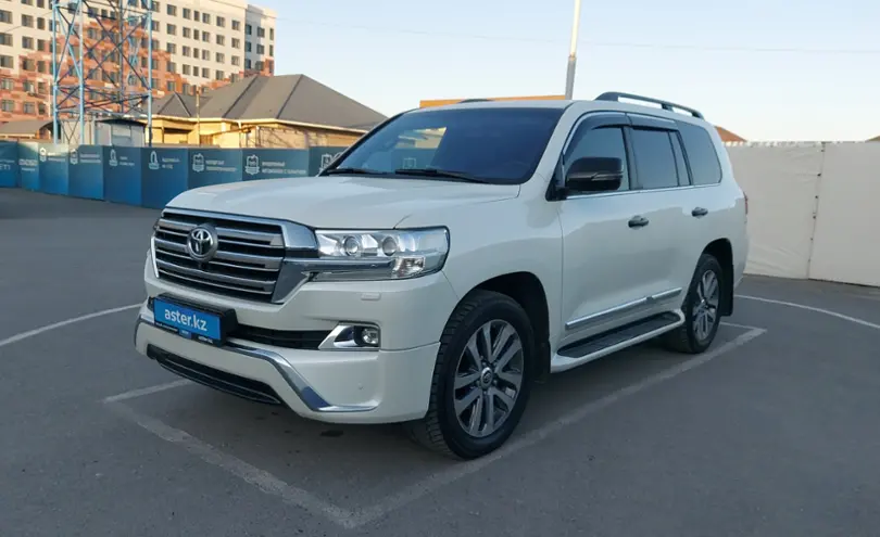 Toyota Land Cruiser 2017 года за 34 000 000 тг. в Шымкент