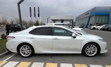 Toyota Camry 2018 года за 14 500 000 тг. в Шымкент фото 4