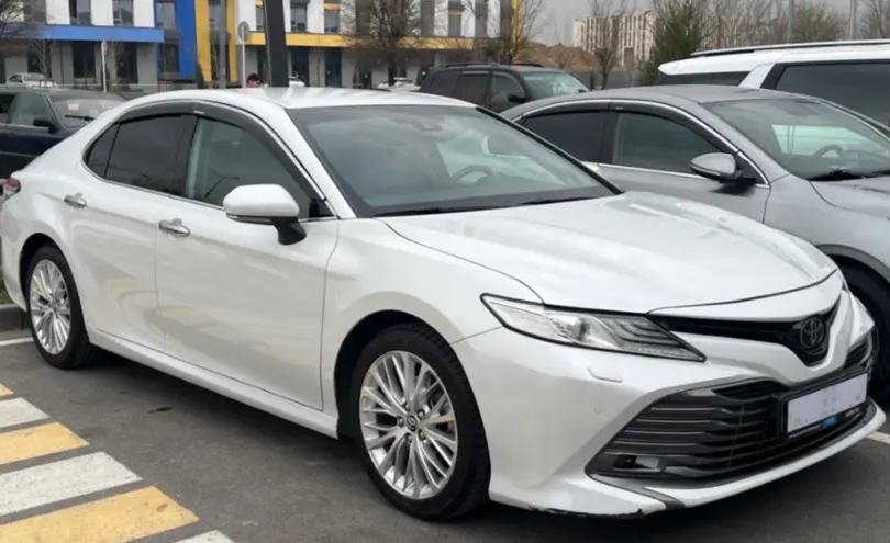 Toyota Camry 2018 года за 14 500 000 тг. в Шымкент фото 3