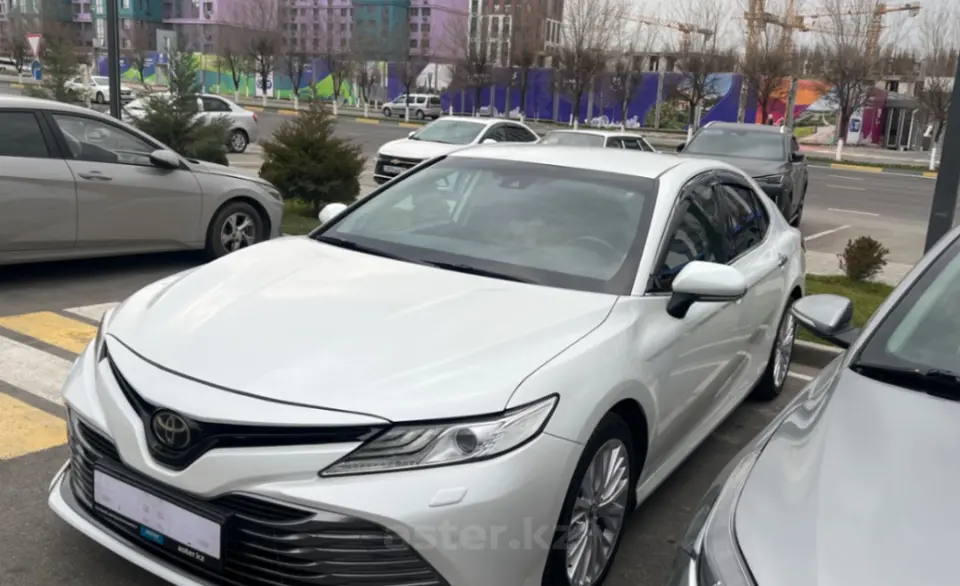 Toyota Camry 2018 года за 14 500 000 тг. в Шымкент
