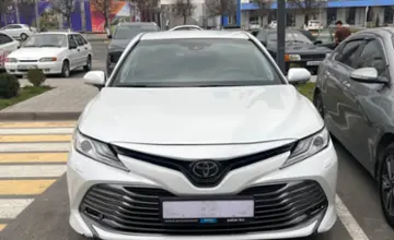 Toyota Camry 2018 года за 14 500 000 тг. в Шымкент фото 2