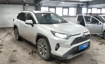 Toyota RAV4 2020 года за 14 500 000 тг. в Астана фото 2