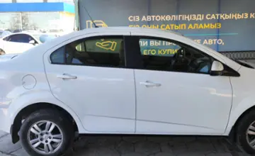 Chevrolet Aveo 2015 года за 4 000 000 тг. в Талдыкорган фото 4