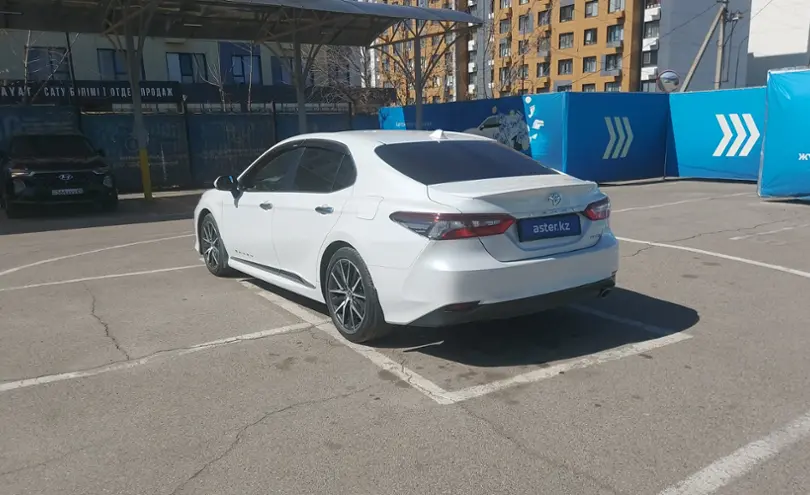 Toyota Camry 2022 года за 15 000 000 тг. в Алматы фото 4