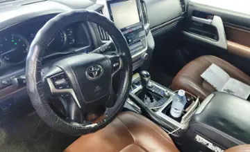 Toyota Land Cruiser 2017 года за 30 000 000 тг. в Астана фото 5