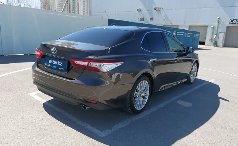 Toyota Camry 2020 года за 13 600 000 тг. в Шымкент фото 3