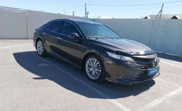 Toyota Camry 2020 года за 13 600 000 тг. в Шымкент фото 2