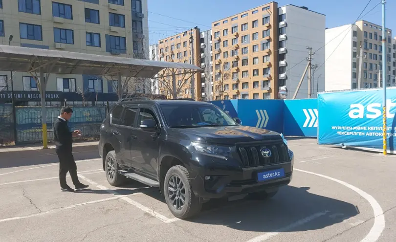 Toyota Land Cruiser Prado 2023 года за 28 300 000 тг. в Алматы фото 2