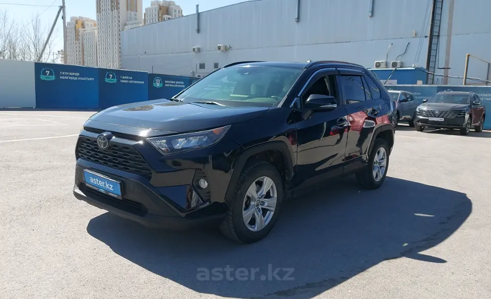 Toyota RAV4 2020 года за 14 000 000 тг. в Шымкент
