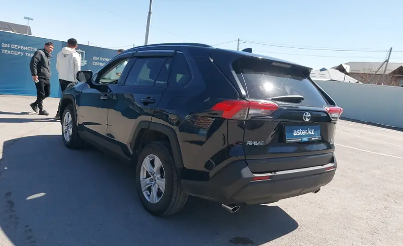 Toyota RAV4 2020 года за 14 000 000 тг. в Шымкент фото 4