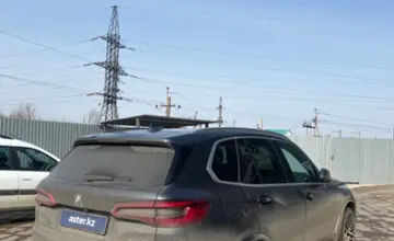 BMW X5 2018 года за 27 000 000 тг. в Уральск