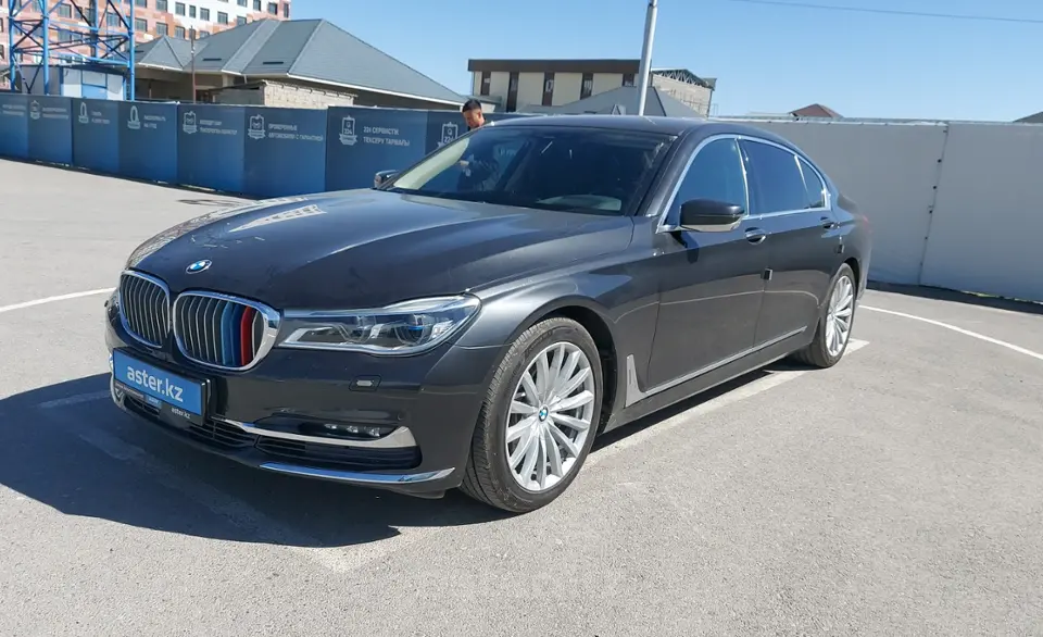 BMW 7 серии 2016 года за 26 000 000 тг. в Шымкент