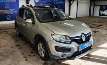 Renault Sandero 2017 года за 3 300 000 тг. в Астана фото 2