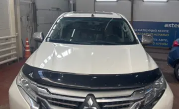 Mitsubishi Montero Sport 2019 года за 12 500 000 тг. в Астана фото 2