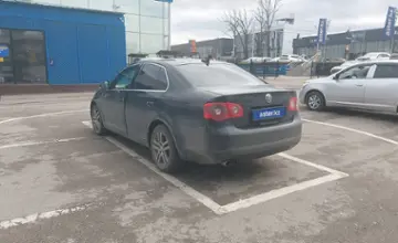 Volkswagen Jetta 2005 года за 3 000 000 тг. в Алматы фото 4