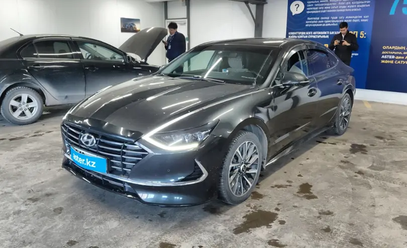 Hyundai Sonata 2022 года за 11 500 000 тг. в Астана